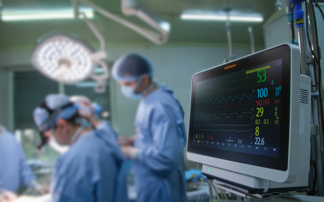 Más de 400 pacientes de alta complejidad son operados del corazón cada año en el Clínico
